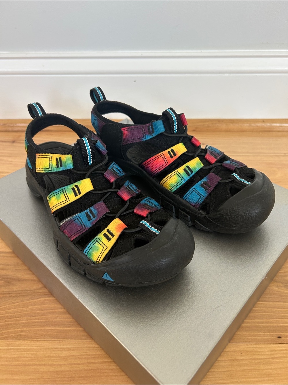 Keen Newport Retro Rainbow Tie Dye Sandals - Like New